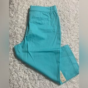 Women’s Turquoise Capris